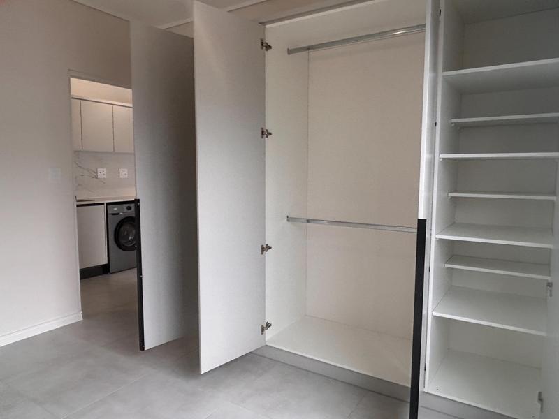 To Let 1 Bedroom Property for Rent in Sandown Western Cape